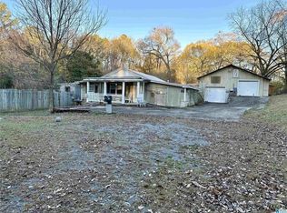 1423 Peaceburg Rd, Weaver, AL 36277