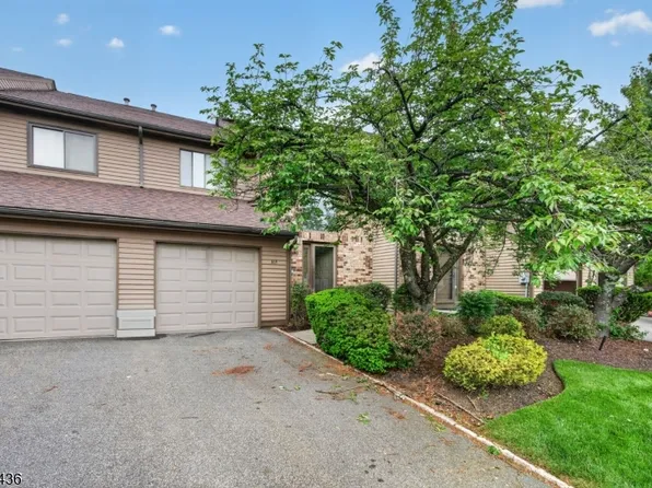 169 Castle Ridge Dr, East Hanover Twp., NJ 07936