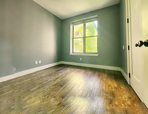 Rented by RELEASE NY | media 6