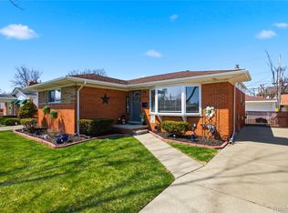 30725 Whittier Ave, Madison Heights, MI 48071
