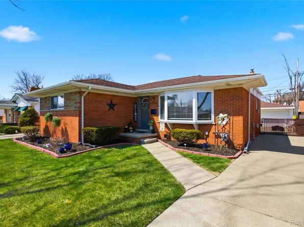 30725 Whittier Ave, Madison Heights, MI 48071