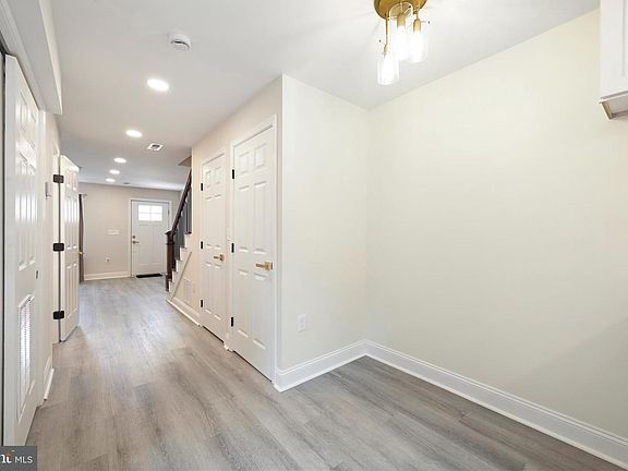 5th image of 2645 Lehman St