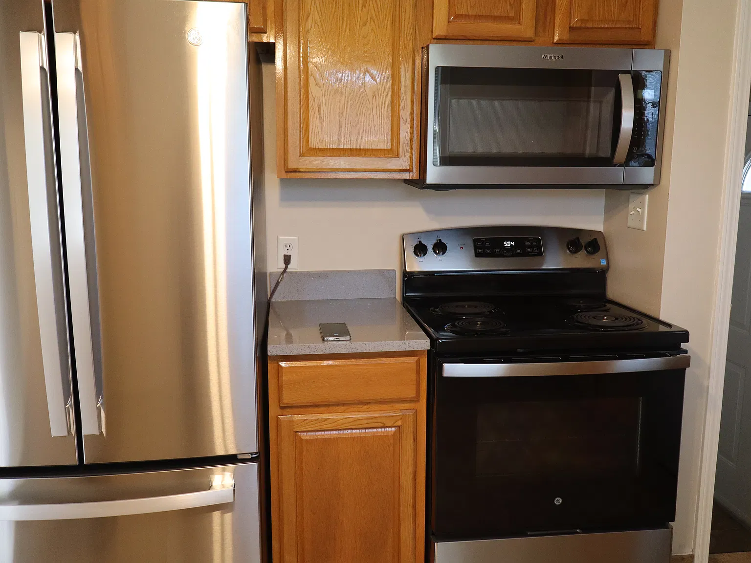 400 E Watrous Avenue — Photo 3