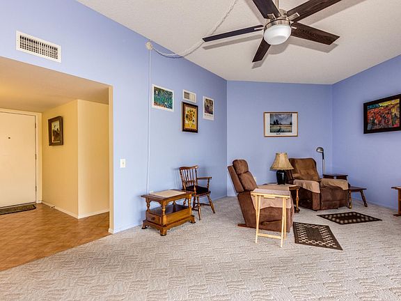 3rd image of 10630 W Hutton Dr