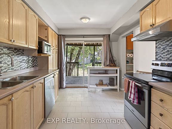5th image of 33 Carlton Rd