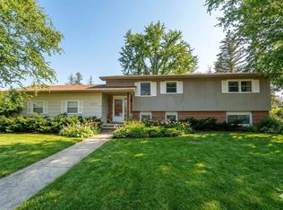 2455 Kingston Pl, Oshkosh, WI 54904