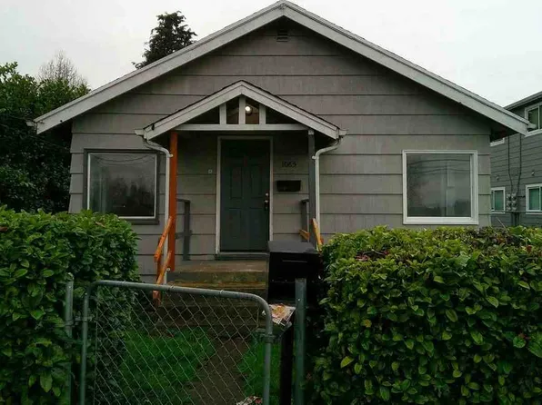 1065 7th Ave, Longview, WA 98632