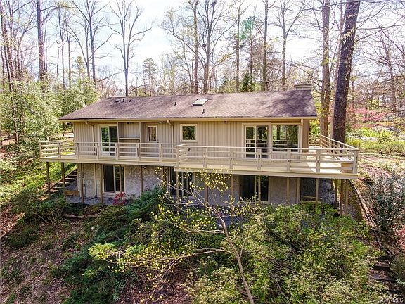 4th image of 3221 Marlboro Ct