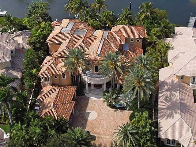1st image of 484 Mariner Dr