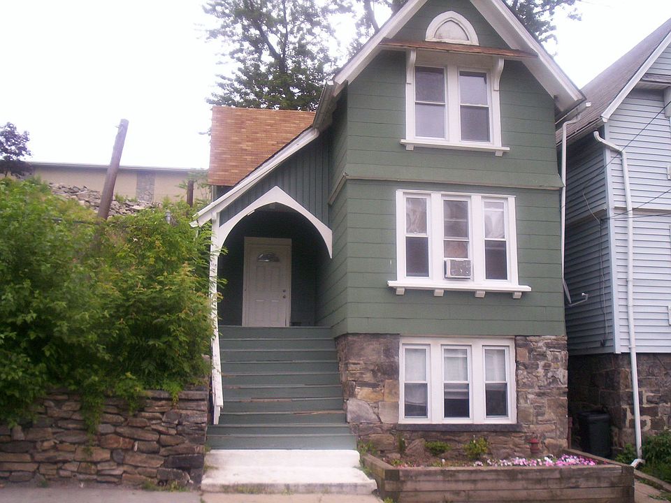 1st image of 168 Stanley Ave