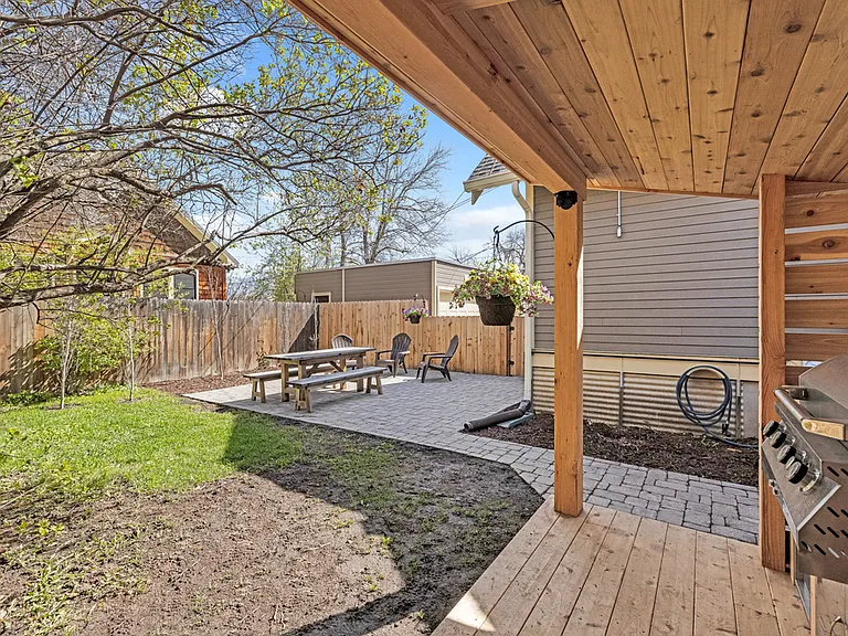 303 E Olive St #2 — Photo 22