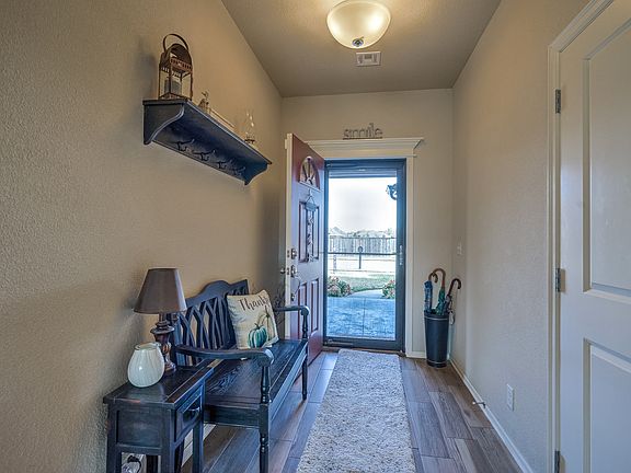4th image of 1620 E 137th Pl