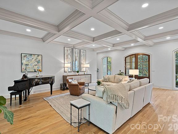 5th image of 111 Chatham Rd