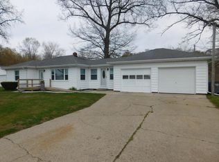 68513 Dailey Rd, Edwardsburg, MI 49112