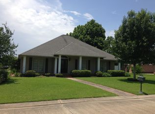 105 E Lakeview Dr, La Place, LA 70068