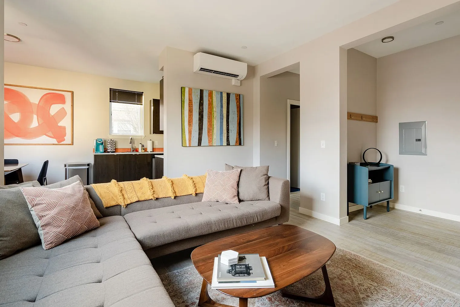 2 bed, 1.0 bath, 775 sqft, $3,484 — Photo 3