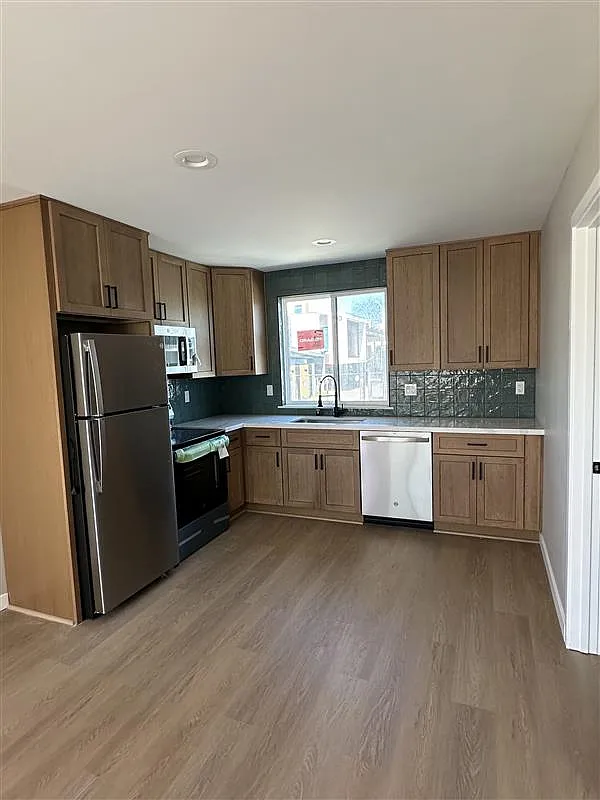 Kitchen - 3717 Orange Ave #1