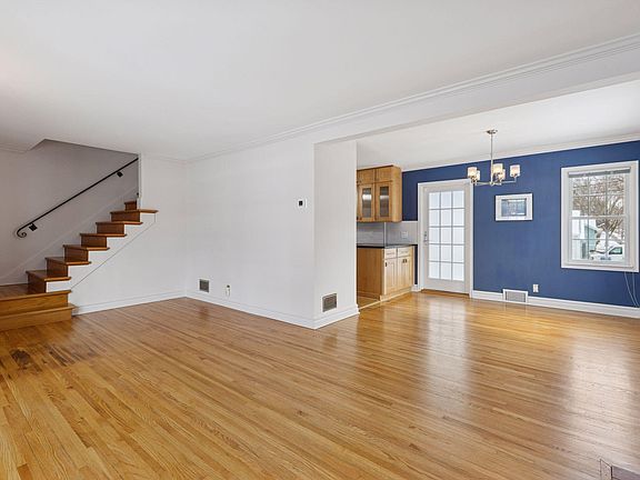 5th image of 3700 Thomas Ave N