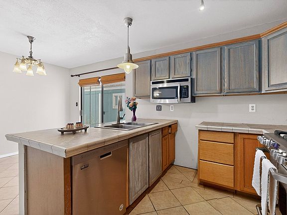 2nd image of 4892 Turquoise Dr NE