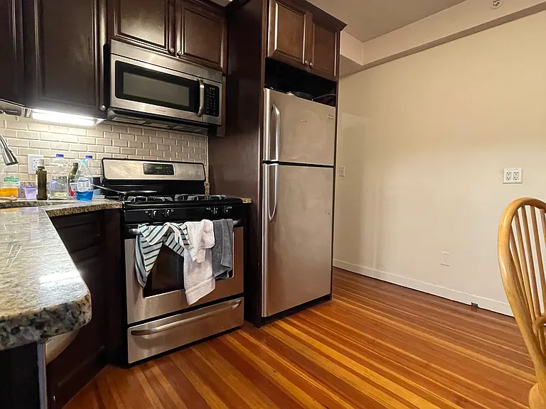 354 Main St #1 — Photo 11