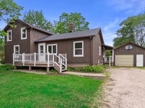 207 Emerald St, Weyauwega, WI 54983