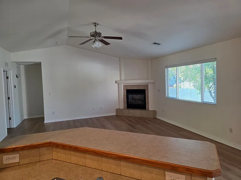 2489 Lake Park Dr #A — Photo 11