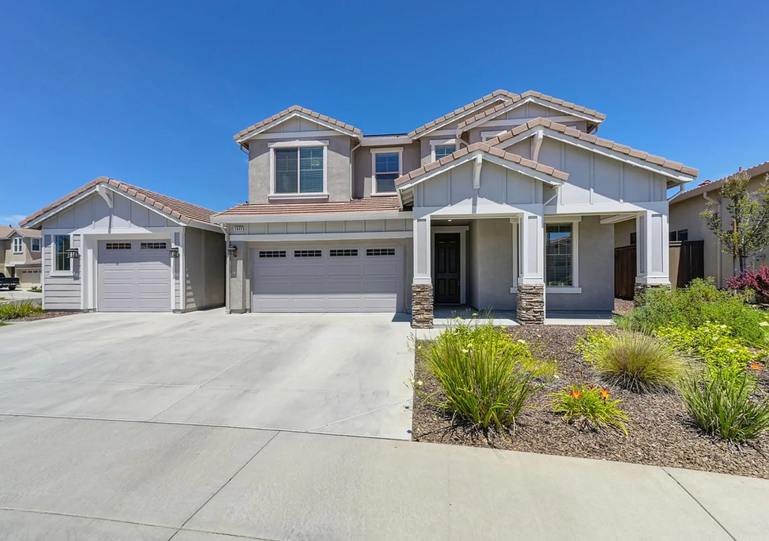 3 bedroom SOLAR Home in Rocklin Gated Community — Photo 3