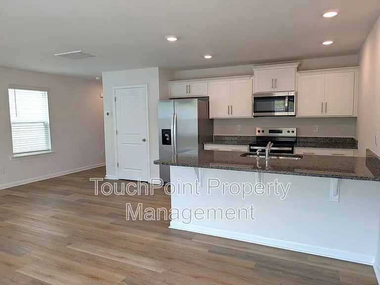 5131 Hyrule Dr — Photo 5