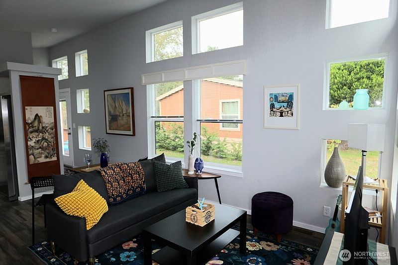 5th image of 1303 30th Street #4