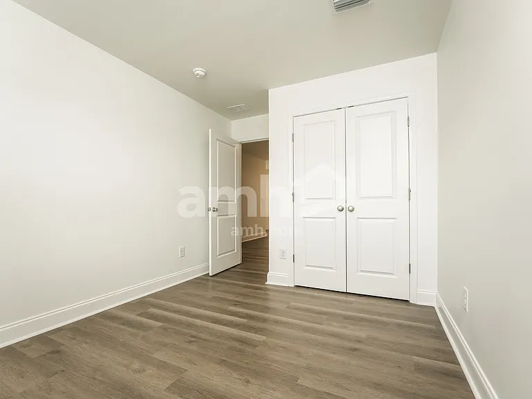 100 Niven Ct — Photo 13
