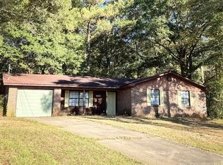 102 Brookside Ln, Ozark, AL 36360