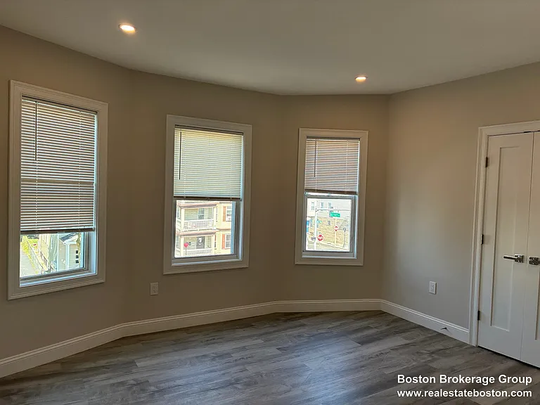3 Sudan St #3 — Photo 2