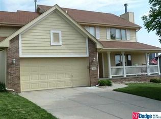 2914 Schuemann Dr, Bellevue, NE 68123