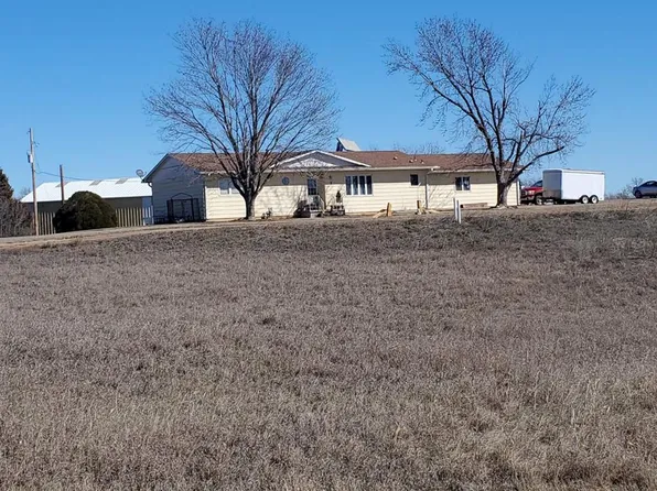 1117 N Highway 252, Beverly, KS 67423