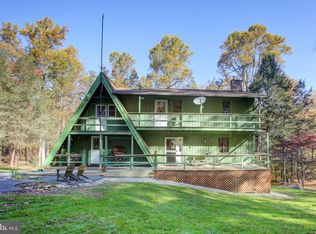 202 Pebble Ln, Biglerville, PA 17307