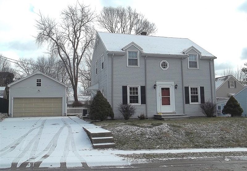 1st image of 504 Nead Ln