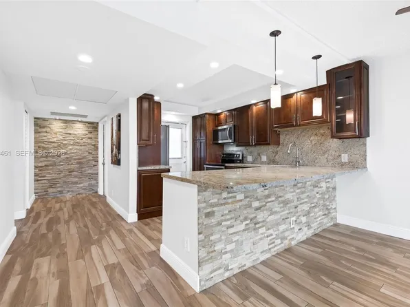 3050 N Palm Aire Dr APT 501, Pompano Beach, FL 33069