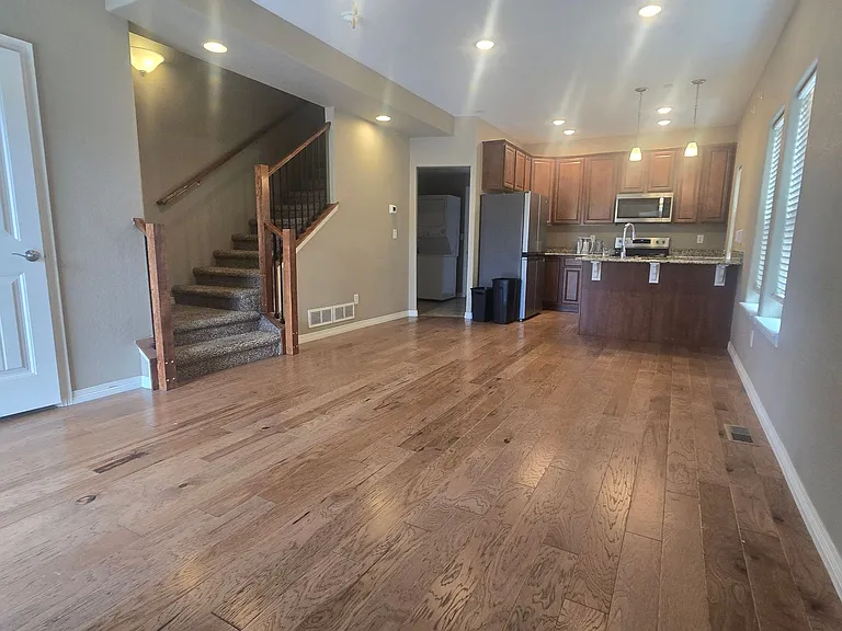 2421 Ridge Top Dr #5 — Photo 4
