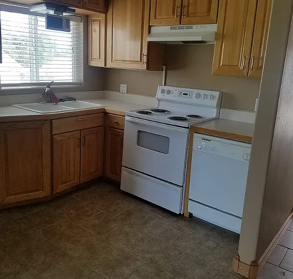 820 Walnut St — Photo 5