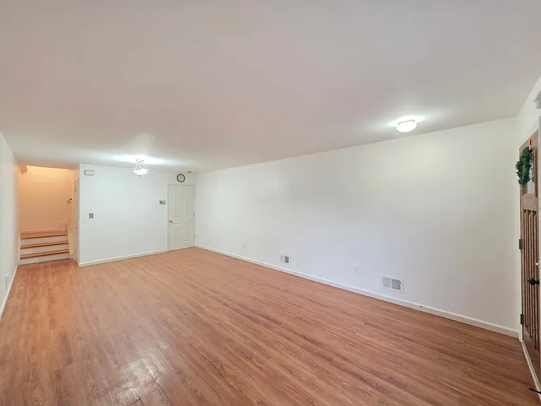 275 Skyline Dr — Photo 9