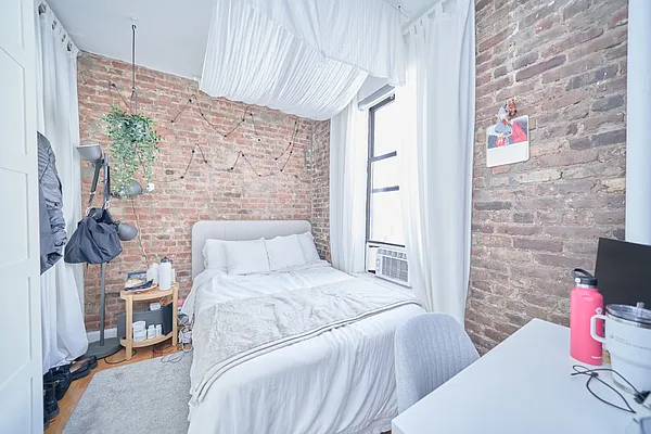 Rented by Living New York | media 8