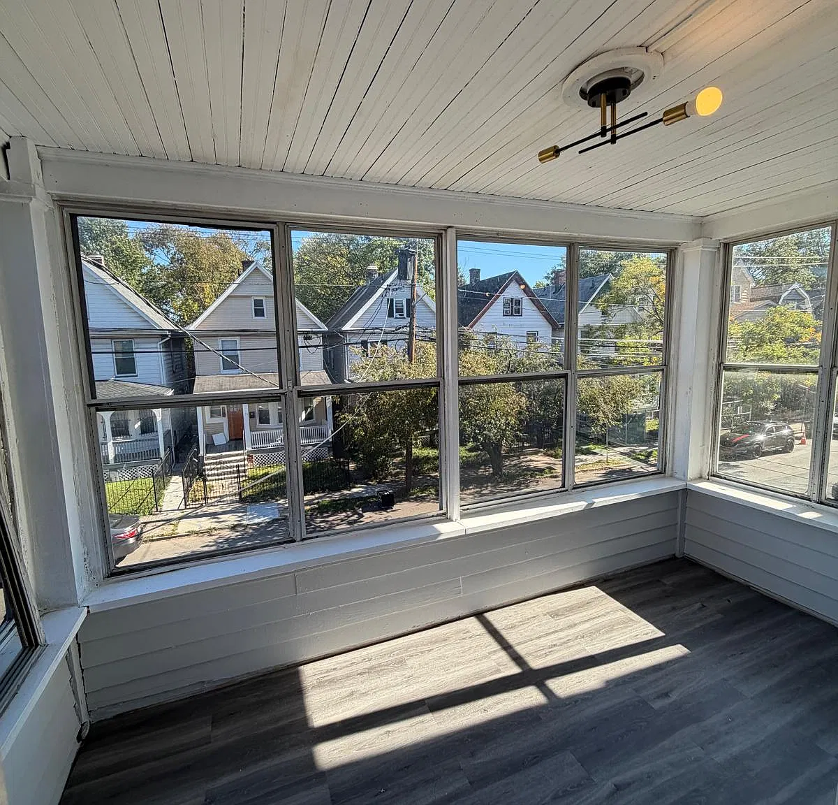 3 bed, 2250 sqft, $2,250 — Photo 2