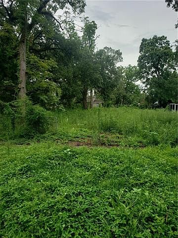 1st image of 465 E Cypress St