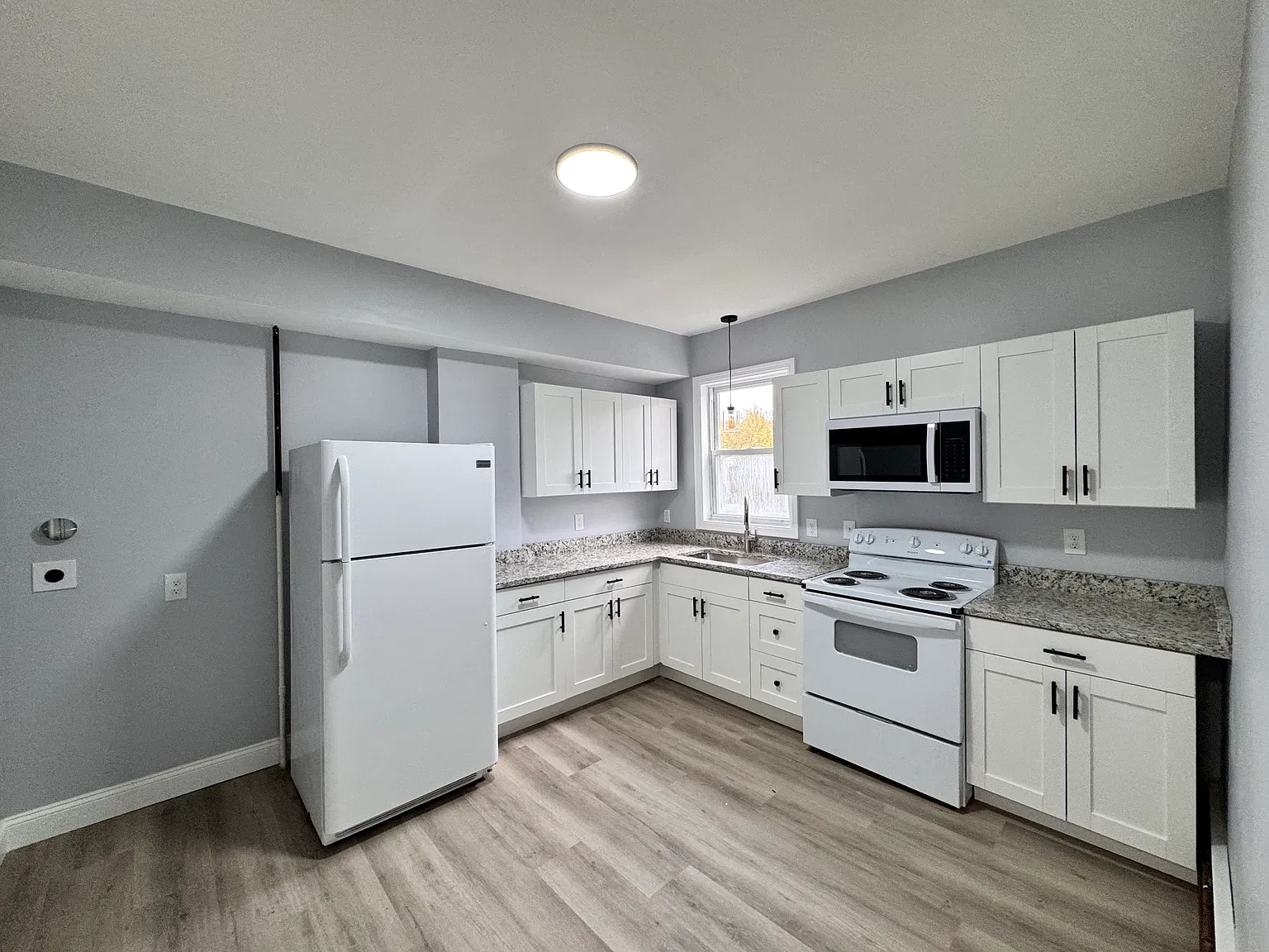 Aetna St, Naugatuck — Photo 1