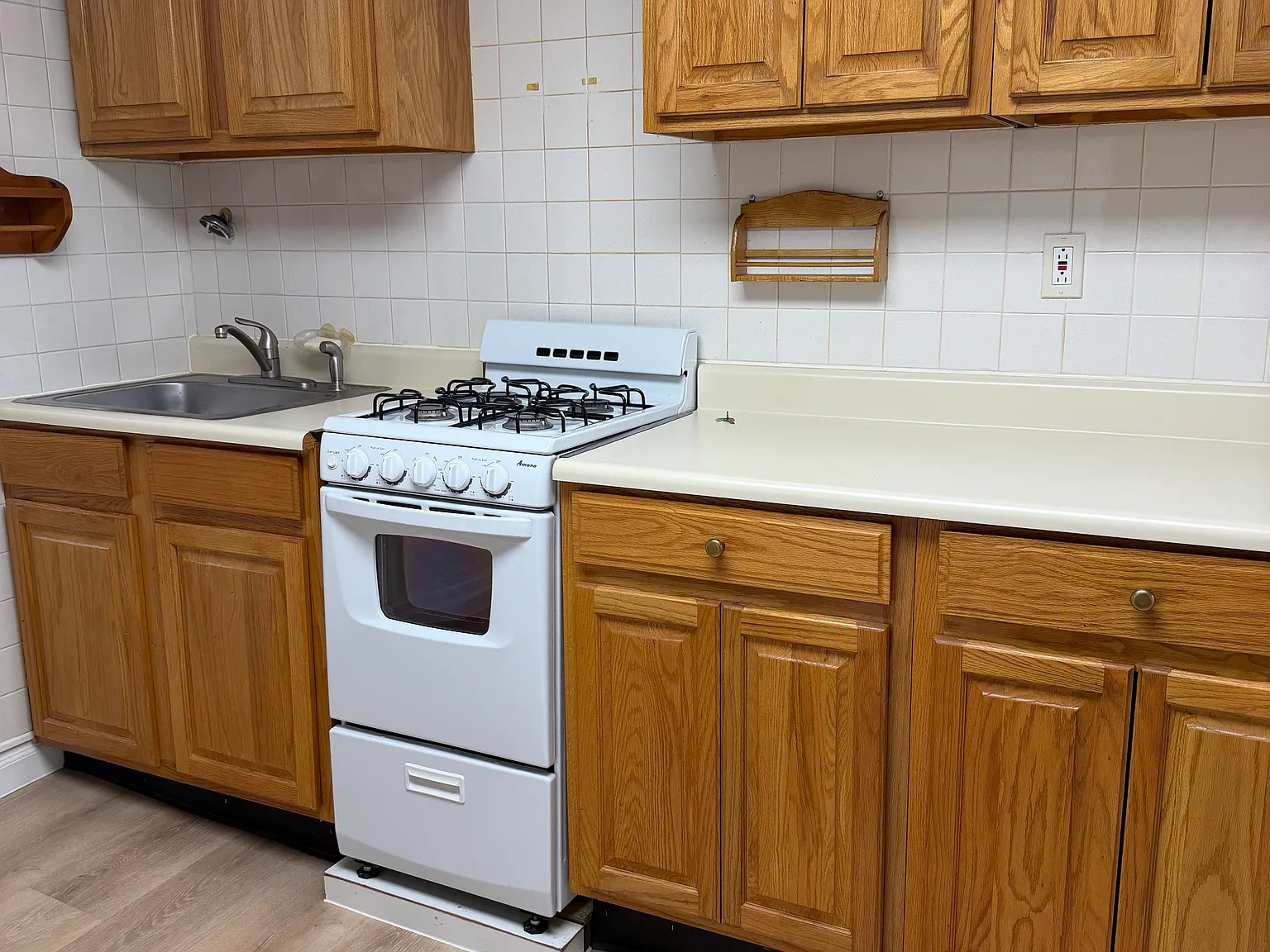 1 bed, $1,600 — Photo 2