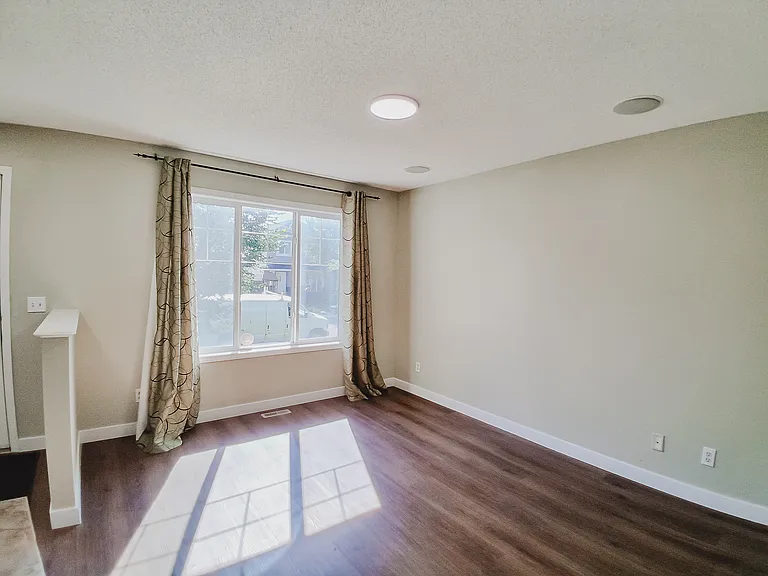 346 Saddlebrook Way NE — Photo 8