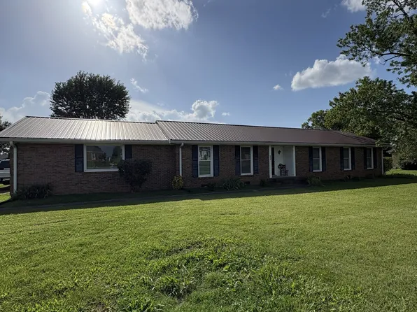 802 Maple Crest Dr, Lebanon, TN 37090
