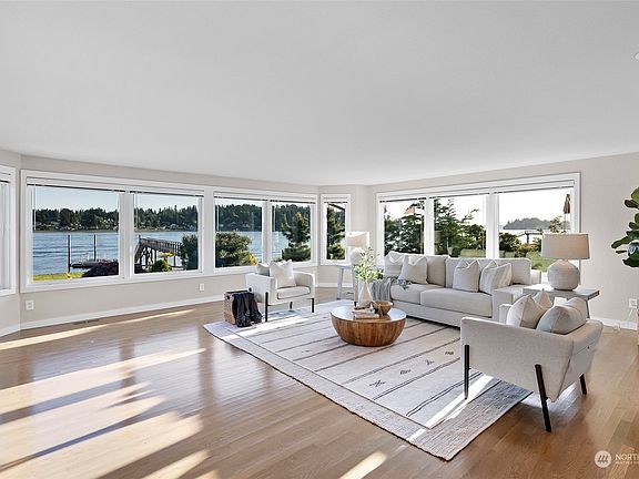 5th image of 8216 Warren Drive NW