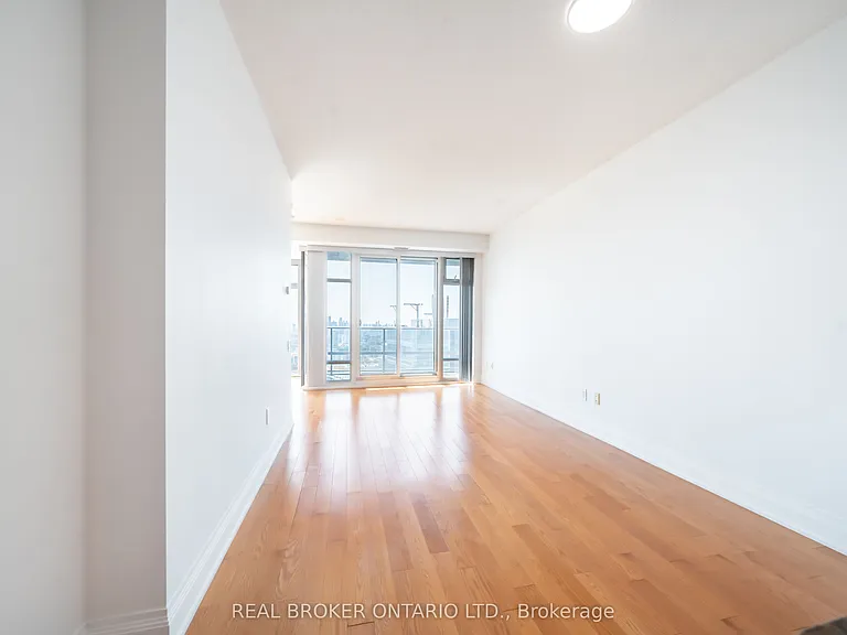 2191 Yonge St #4403 — Photo 7