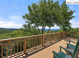 302 N Pinnacle Ridge Rd, Beech Mountain, NC 28604